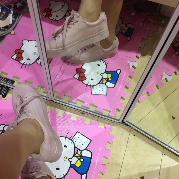 brand new . H & M light pink sneaker size 8 (39 ) - Picture 5 of 5